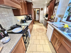 Kitchen- click for photo gallery